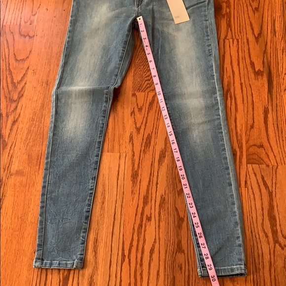 New Levi’s 535Medium Wash  Skinny Leggings - Picture 5 of 12